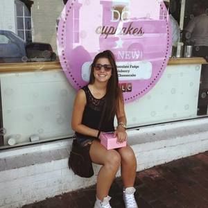 Meet your Posher, Emily