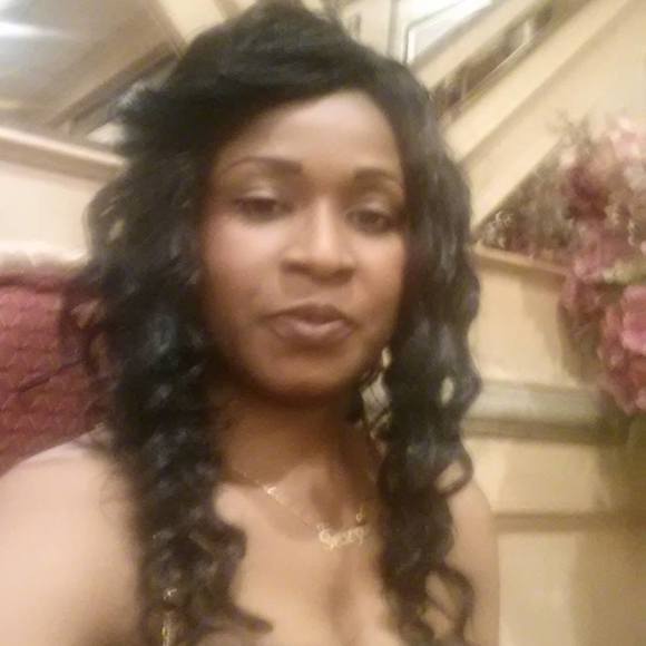 Meet your Posher, Tina