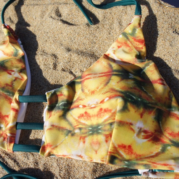 Reversible Pineapple Bikini 🍍 - Picture 3 of 4