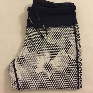 Nike Capri Pants/Like New!