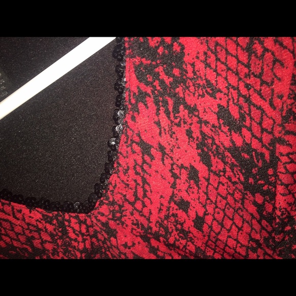 Top - Picture 2 of 4