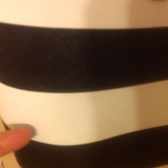 Add pics - Picture 2 of 4