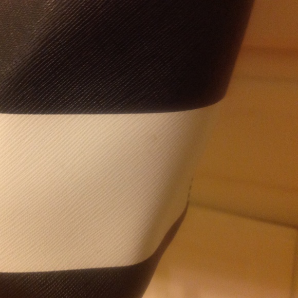 Add pics - Picture 3 of 4