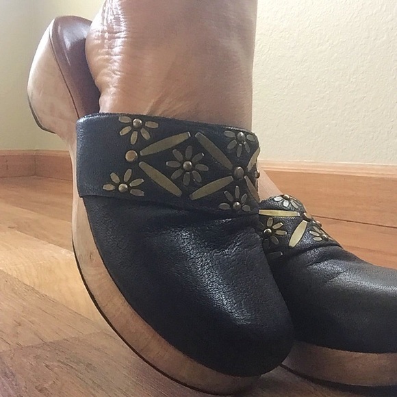 Calleen Cordero Florita Clog - Picture 5 of 8