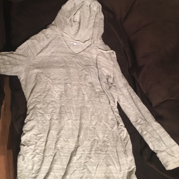 Liz Lange Maternity for Target long sleeve top