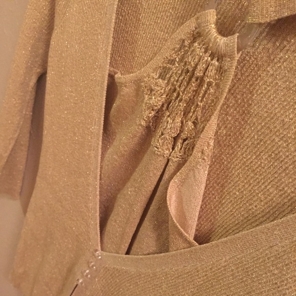 Top - Picture 3 of 4