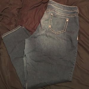 Maurices jeans