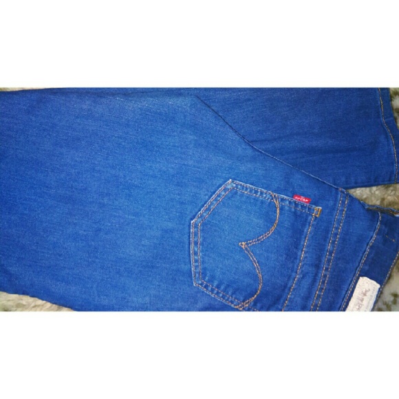 Levis 524 jeans