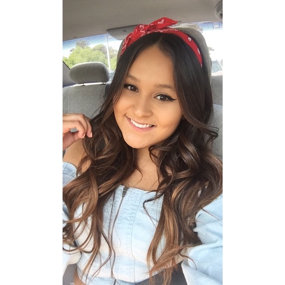 Meet your Posher, Marina - Picture 2 of 2