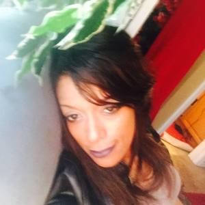 Meet your Posher, Katina