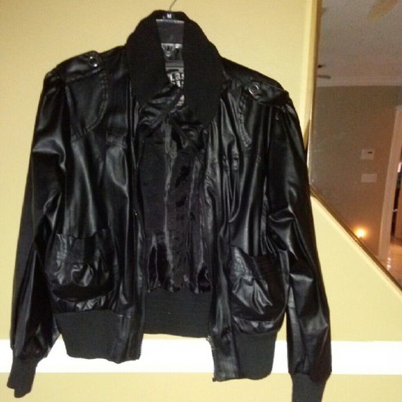 Black jacket - Picture 1 of 1