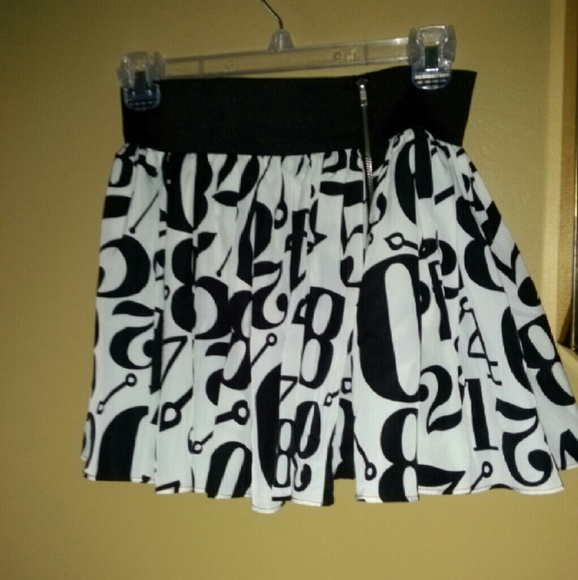 Pretty mini skirt