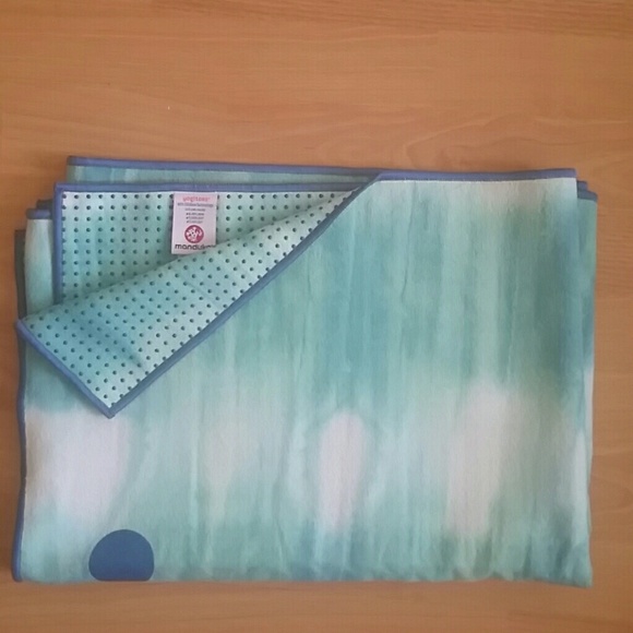 Manuka Yogitoes non-skid towel mat for hot yoga