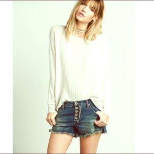🍄NWOT Free People Runaway Cutoff Jean Shorts🍄