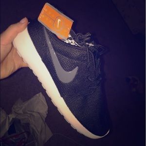 Nike Roshe in Black