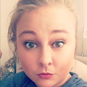 Meet your Posher, Marissa