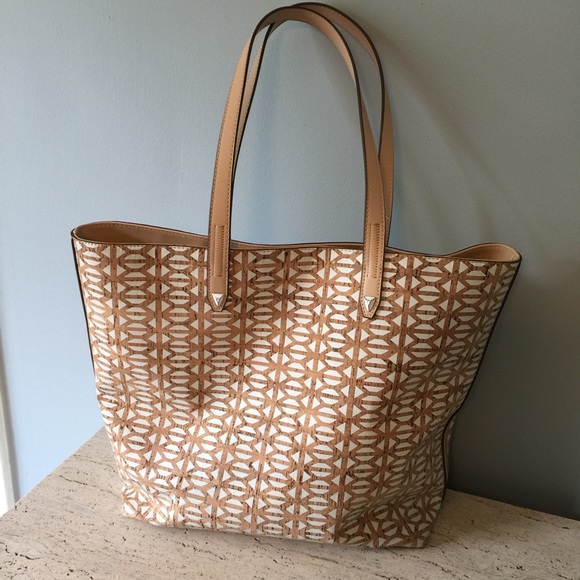 Stella and Dot Fillmore Tote in Cork