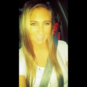 Meet your Posher, Lacee