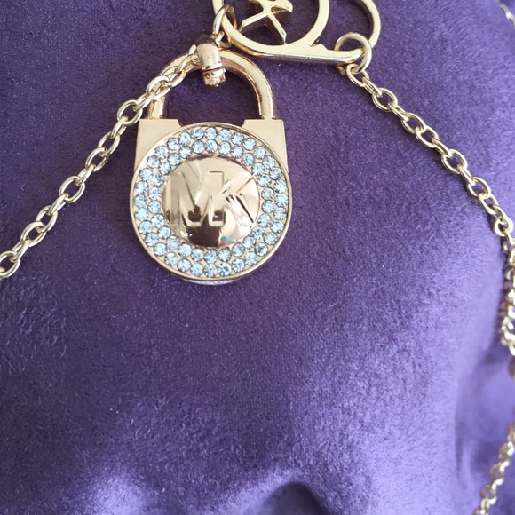 Necklace - Picture 4 of 4