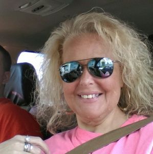 Meet your Posher, Christine