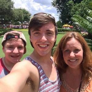 Meet your Posher, Janet