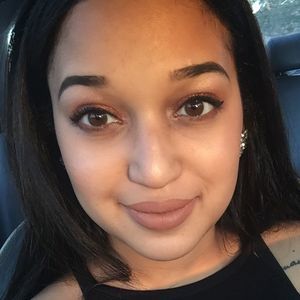 Meet your Posher, Nicollette