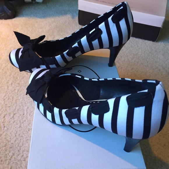 Black & white striped pumps
