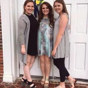 Meet your Posher, Danielle