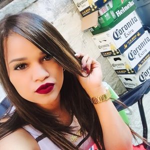 Meet your Posher, Yulissa