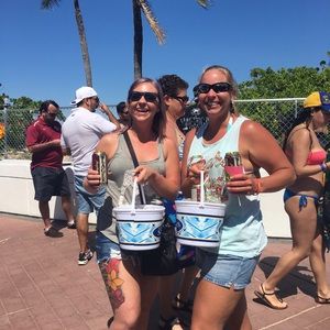 Meet your Posher, Cortney