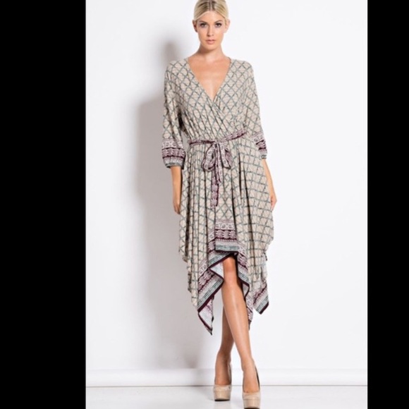 🔴SALE🔴Beautiful hanky dress 💞 - Picture 2 of 4