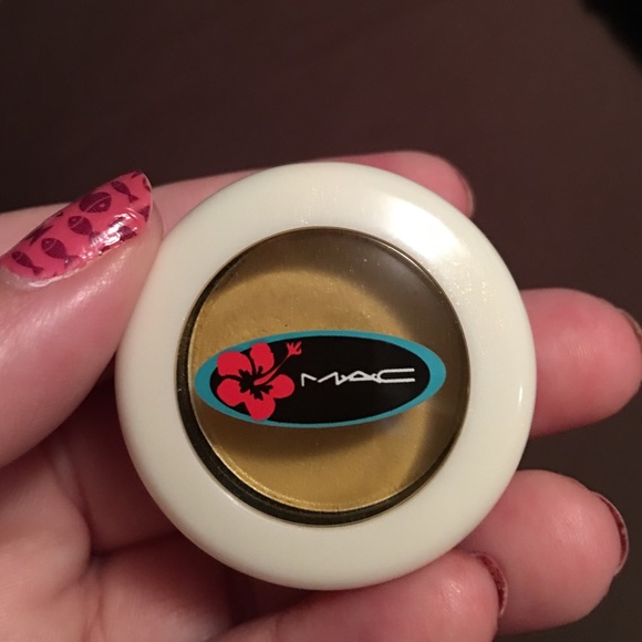 Mac LE surf baby collection in sun blonde no box