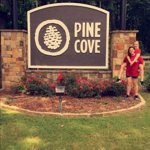 Meet your Posher, Claire