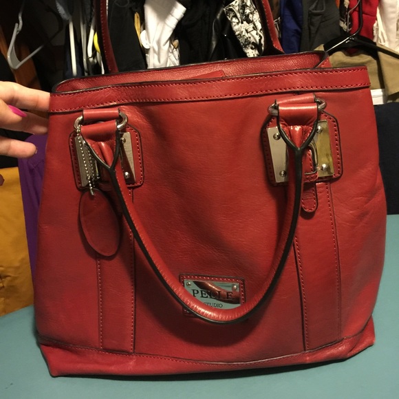Red tote