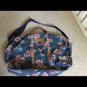 American Eagle Weekender bag in floral chambray!