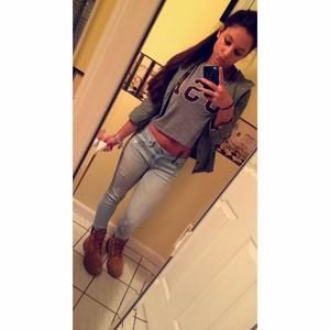 Meet your Posher, Courtney