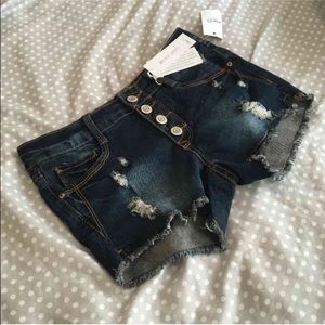 💫 SOLD 💫 Mid Rise Shorts