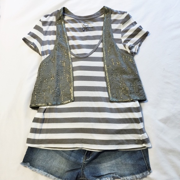 American Eagle Outfitters striped v-neck t-shirt