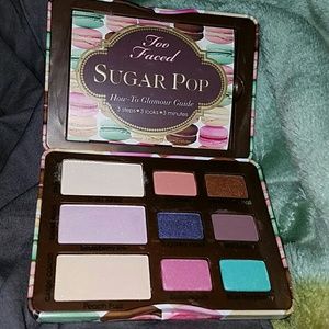 Eyeshadow palette