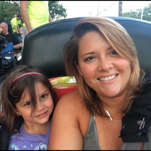 Meet your Posher, Dana