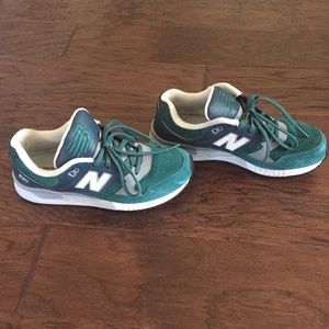 Women's New Balance 530 Sneakers