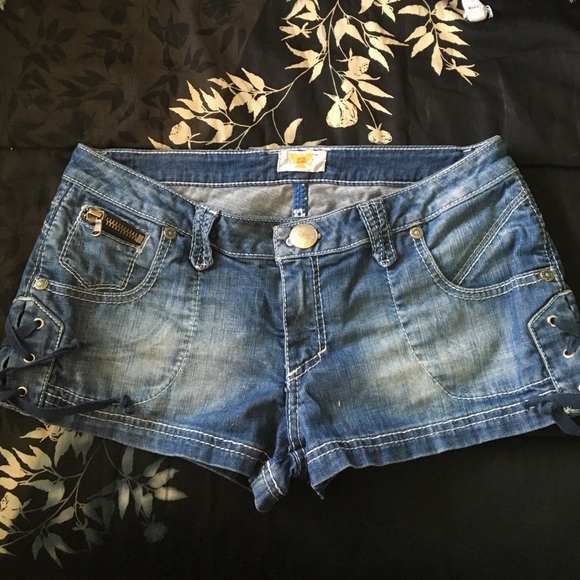 Antik denim shorts