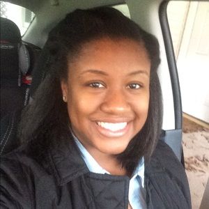 Meet your Posher, Janelle