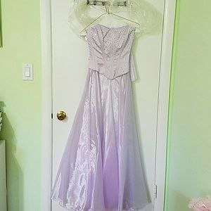 Light Lavendar Prom Dress