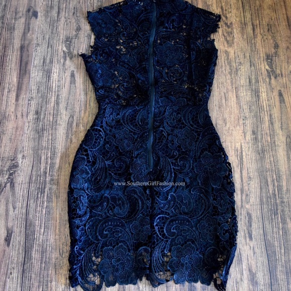 LACE DRESS Vintage Eyelet Cutout Bodycon Cocktail - Picture 4 of 4