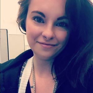 Meet your Posher, Casey