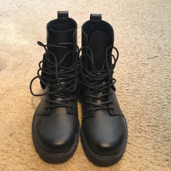 Volcom boots