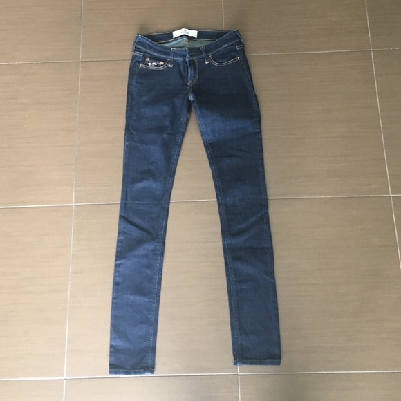 Dark blue hollister skinny jeans