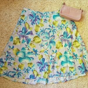 Very pretty A-line, linen skirt from Avenue.