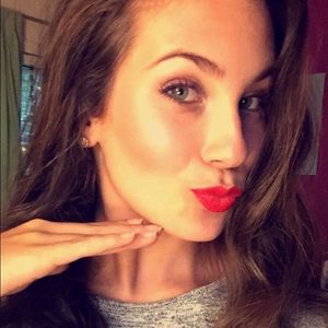 Meet your Posher, Katie